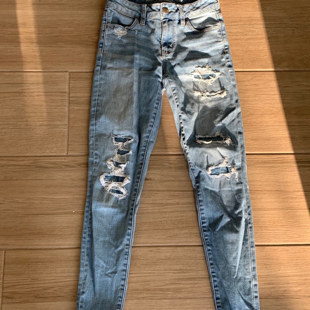 American Eagle Light Wash Jeans